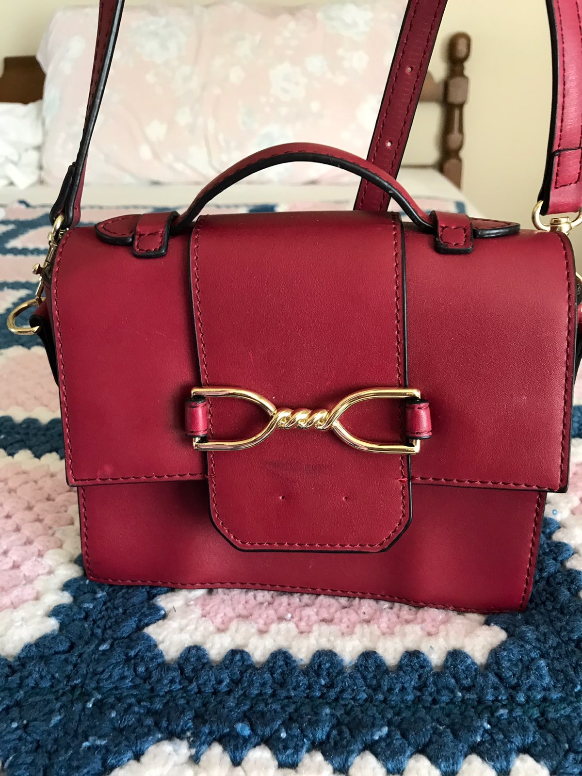 London Fog Waldorf Crossbody Flap London Fog Waldorf Crossbody Flap
